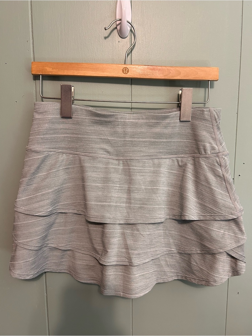 Athleta Light Gray Tiered Athletic Skort